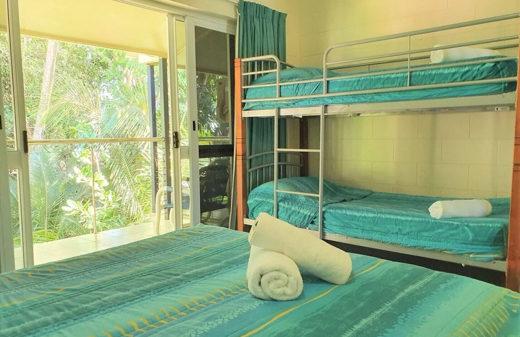 Mango Tree Holiday Apartments Port Douglas Aparthotel