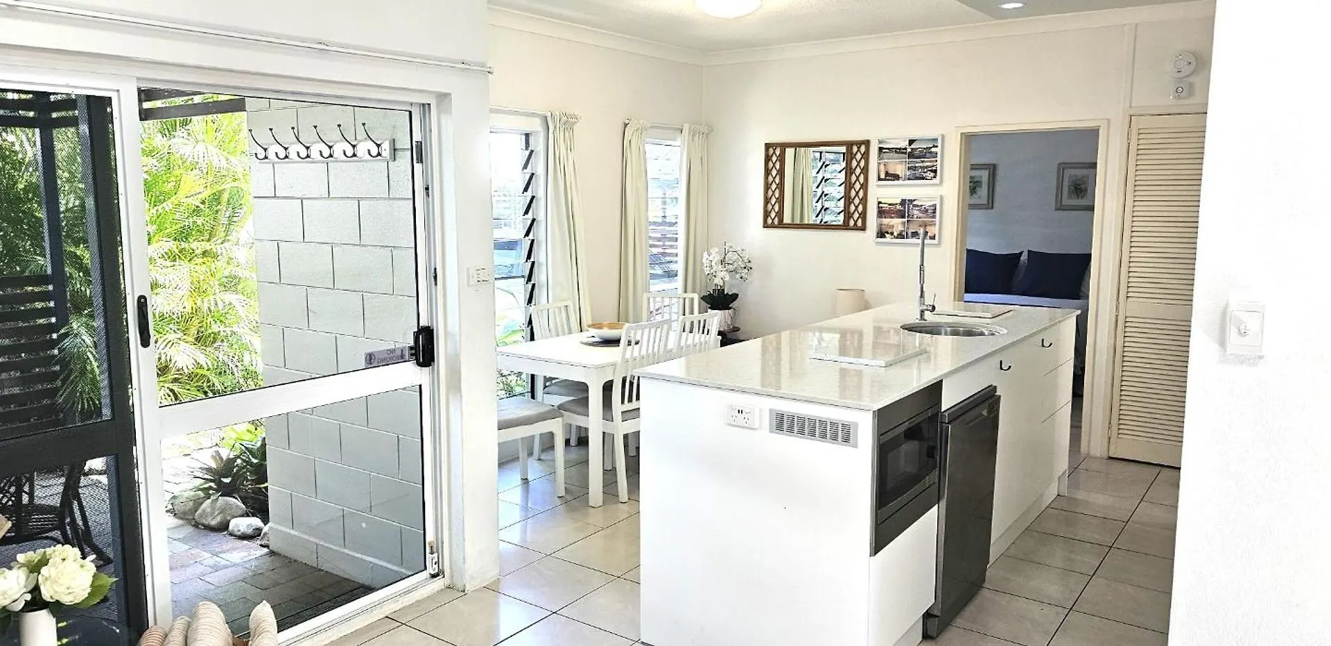 Mango Tree Holiday Apartments Port Douglas 3*,  Australia