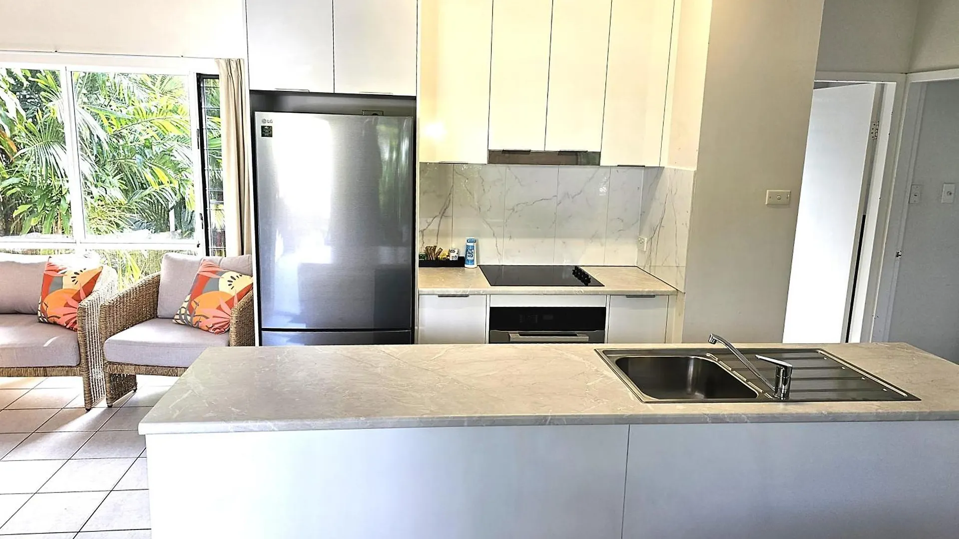 Mango Tree Holiday Apartments Port Douglas 3*,  Australia