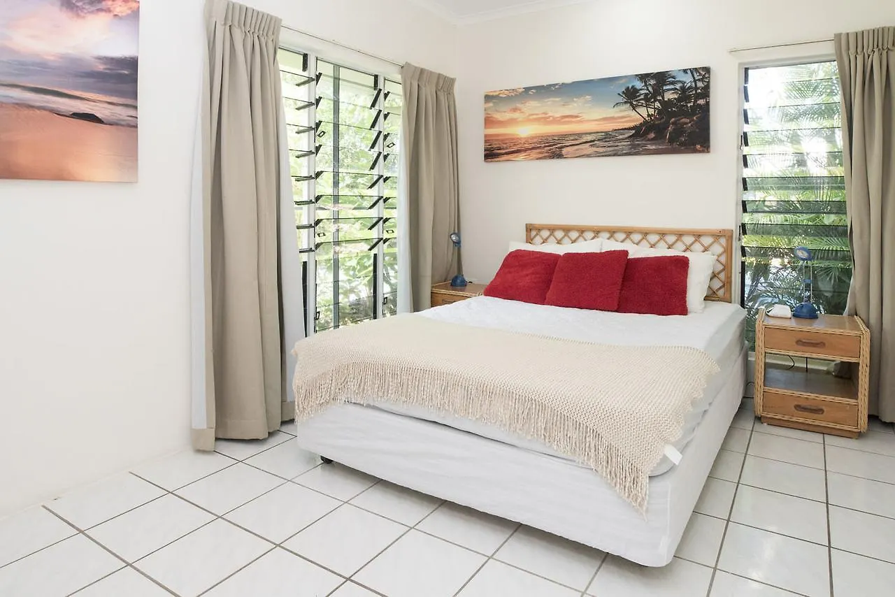 Mango Tree Holiday Apartments Port Douglas 3*,  Australia