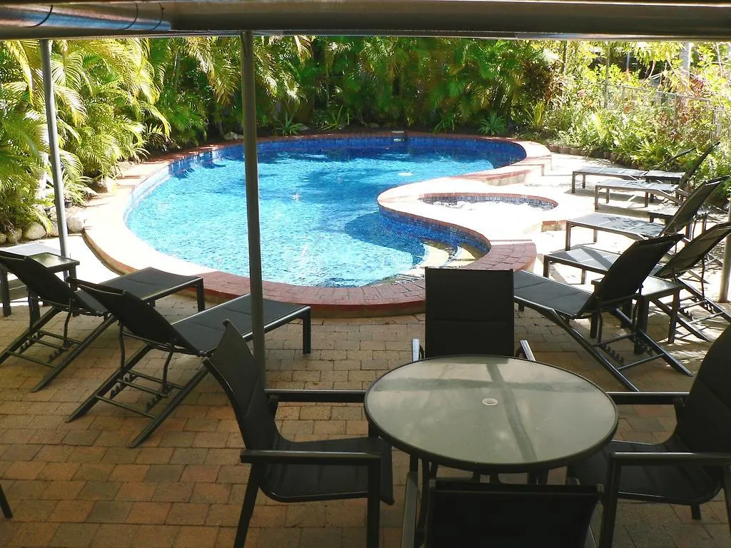Mango Tree Holiday Apartments Port Douglas 3*,  Australia